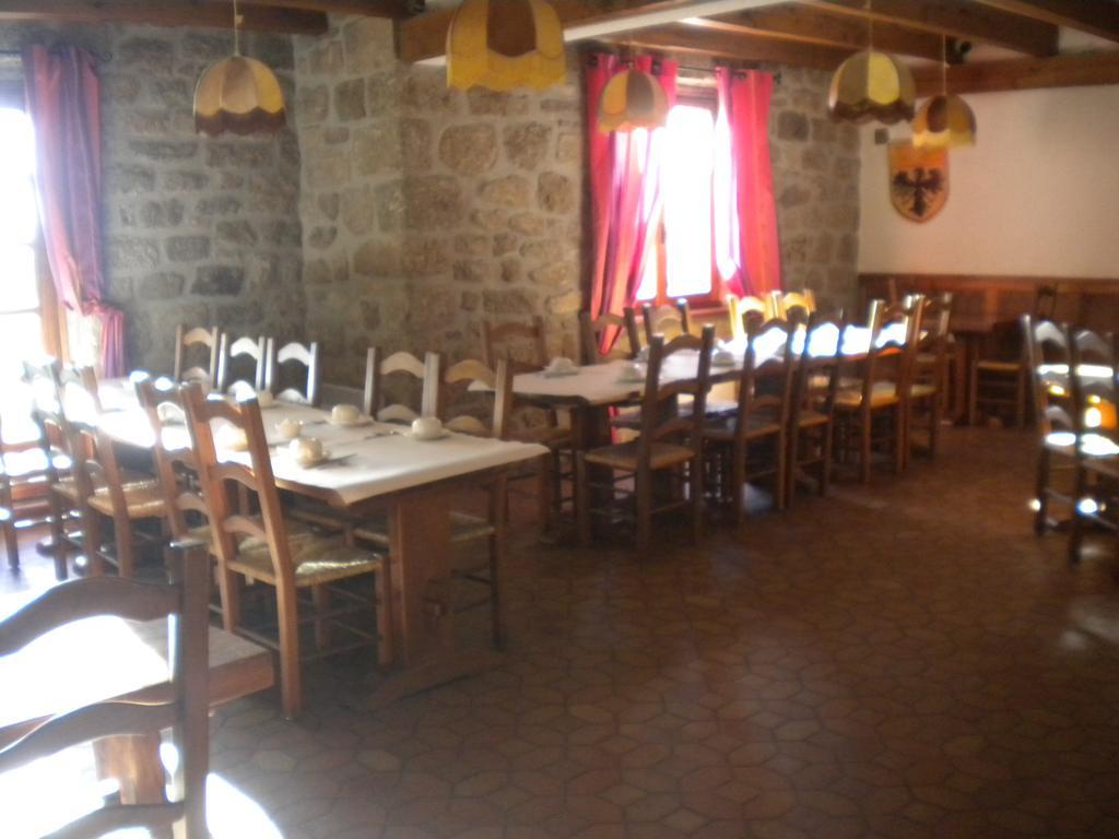 Hotel La Randonnee Nasbinals Buitenkant foto