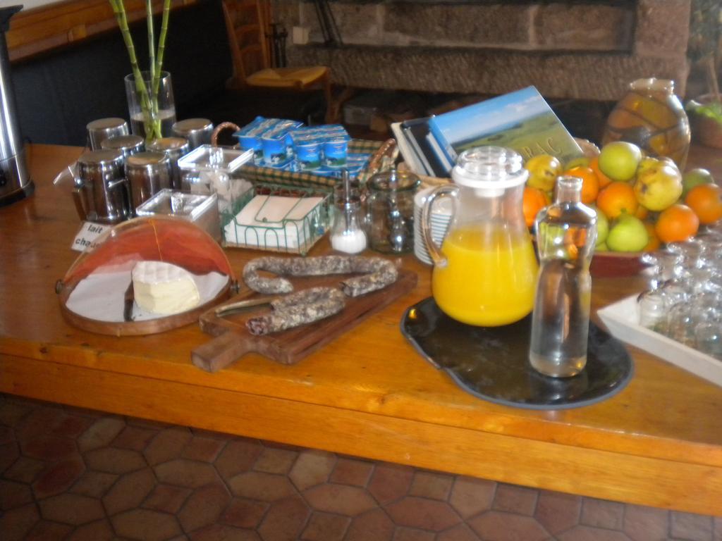 Hotel La Randonnee Nasbinals Buitenkant foto